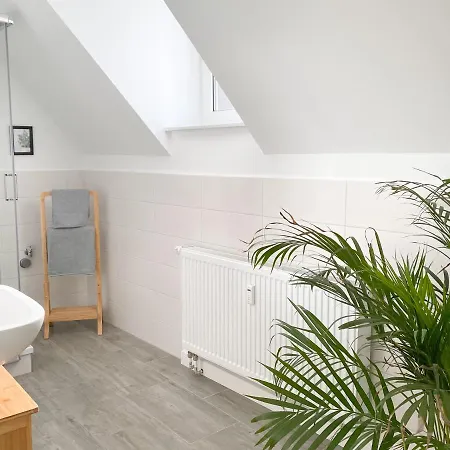 Qonroom - As Individual As Apartment