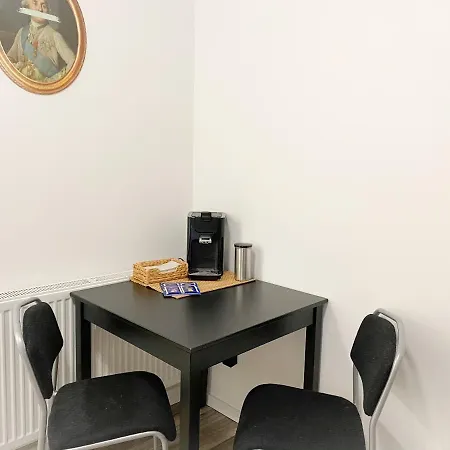 Qonroom - As Individual As Apartment